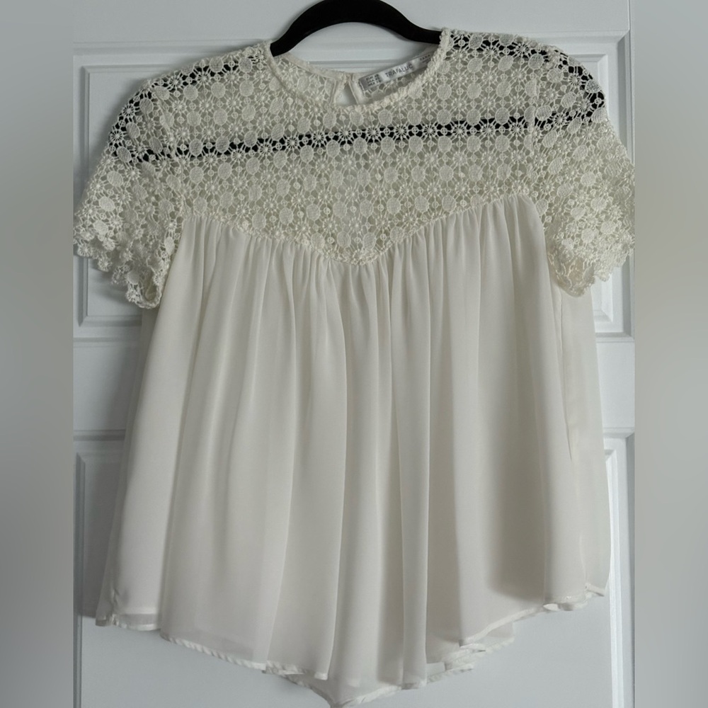 Zara Off-White Crochet Chiffon Flowy Blouse